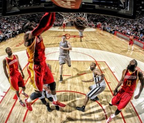 开云体育入口-巨星时刻，伦纳德在NBA季后赛之夜的统治力证明