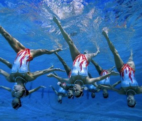 开云平台-草原公牛与雪山掘金，双线战场上的关键战哲学