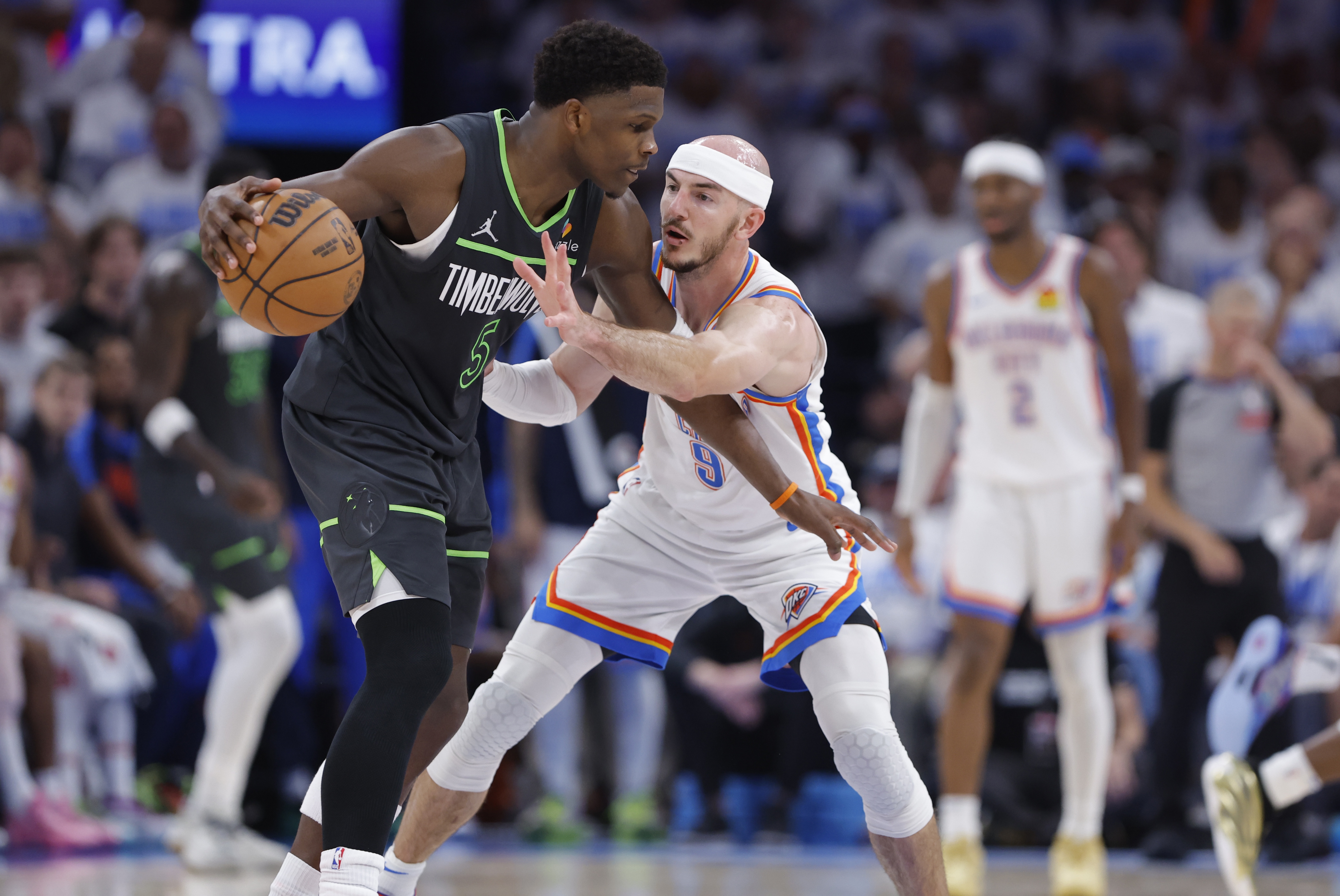 巴西男篮鏖战雷霆，特雷杨打破历史纪录