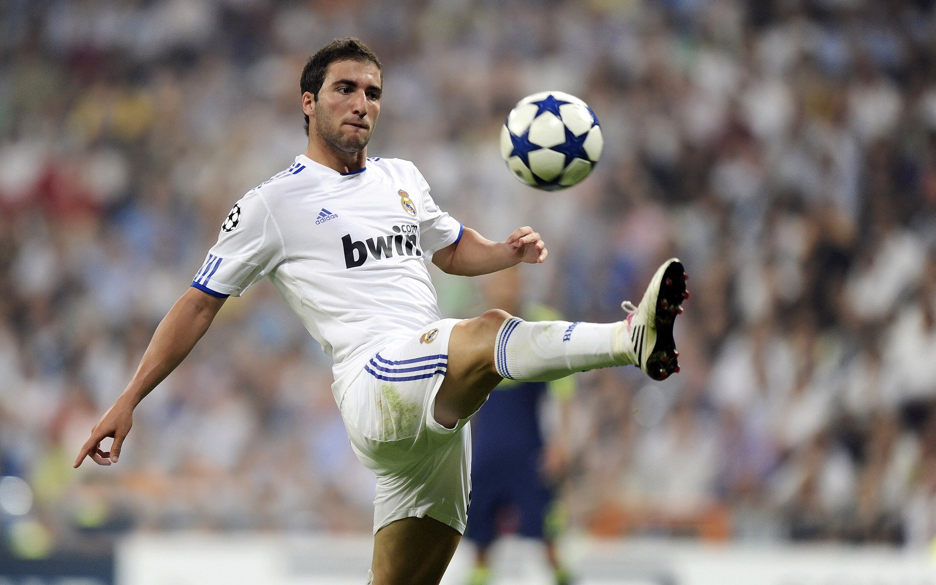 佩德里关键时刻挺身而出，尼斯火力全开压制委内瑞拉攻势