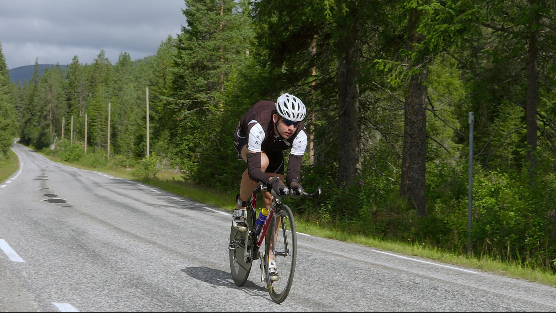 世界杯之夜，恩比德制胜表现铸就传奇