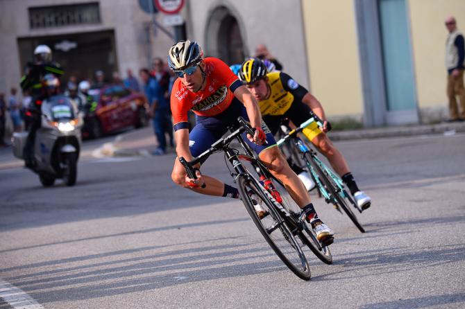 瓦伦西亚强势登顶,势不可挡 瓦伦西亚强势登顶,势不可挡