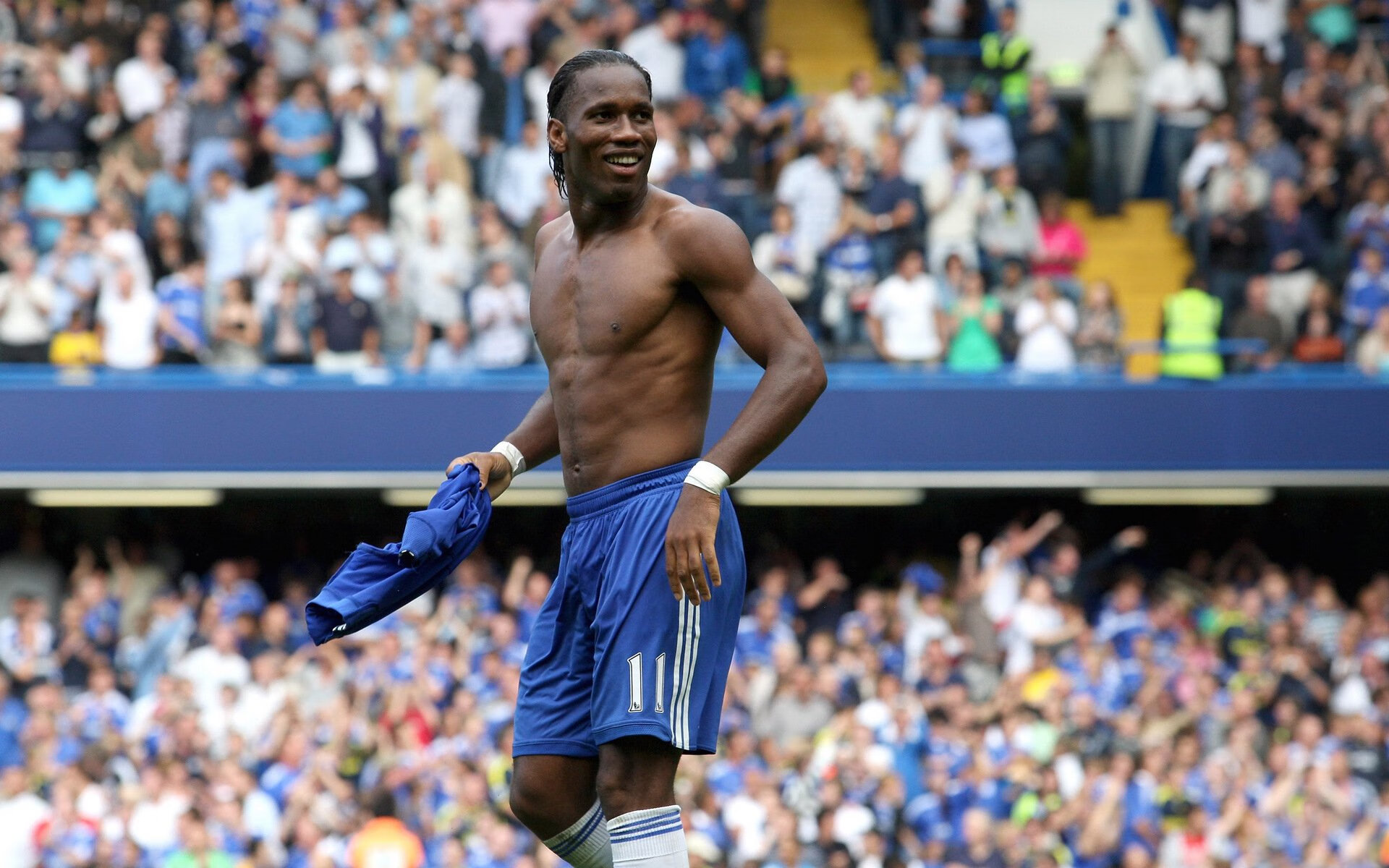 当白色浪潮席卷迦太基海岸，维尼修斯如何用一场比赛定义唯一